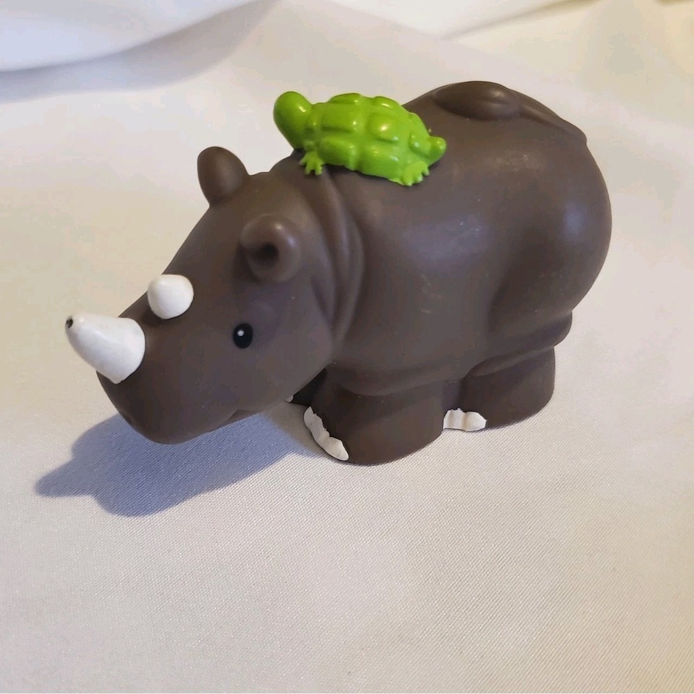 Fisher Price Little People Noah's Ark Replacement‎ Hippo with Bird Figure